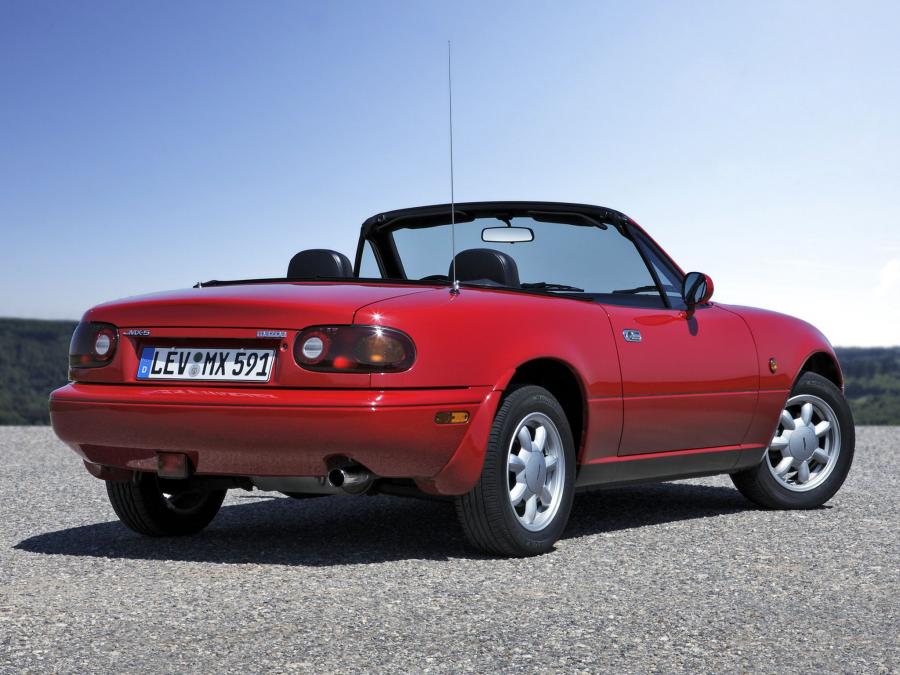  Mazda MX-5 (NA) 1989 года  (фото 17 из 30)